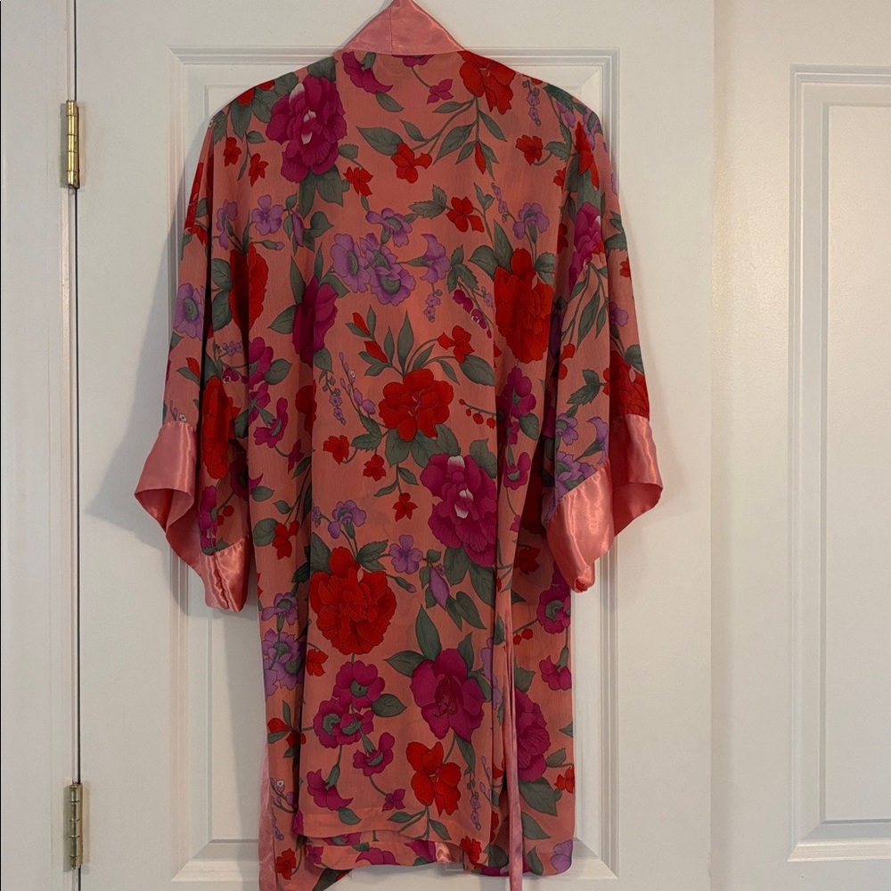 Vintage Victoria’s Secret Robe - Picture 5 of 5